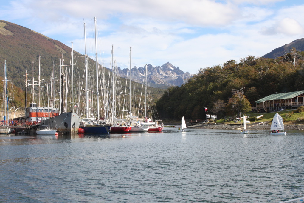 Puerto Williams vu depuis la canal Beagle