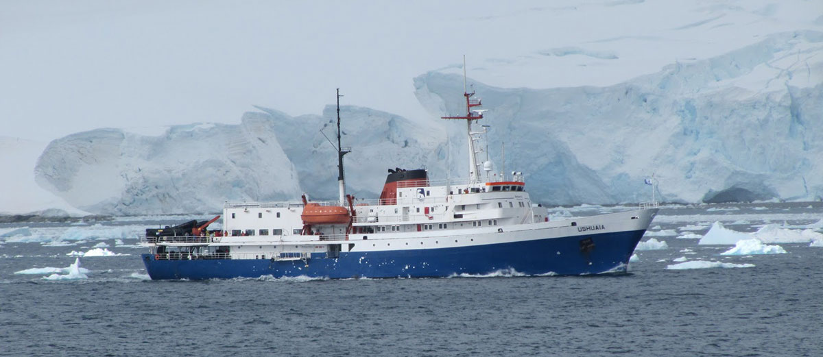 vue extérieure du bateau Ushuaia de profil