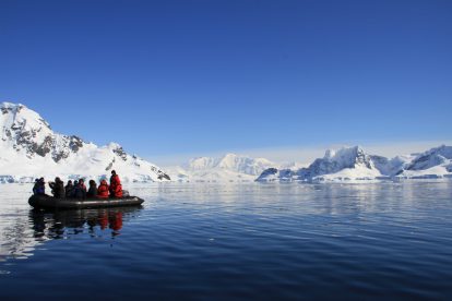 antarctique zodiac