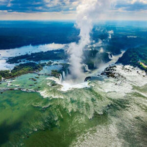 Les chutes d'Iguazu vues d'hélicoptère