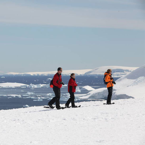 activité randonnée en raquette à neige