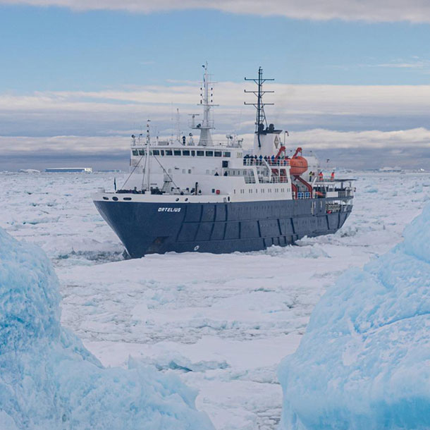 l'ortelius dans les glaces de la mer de weddell