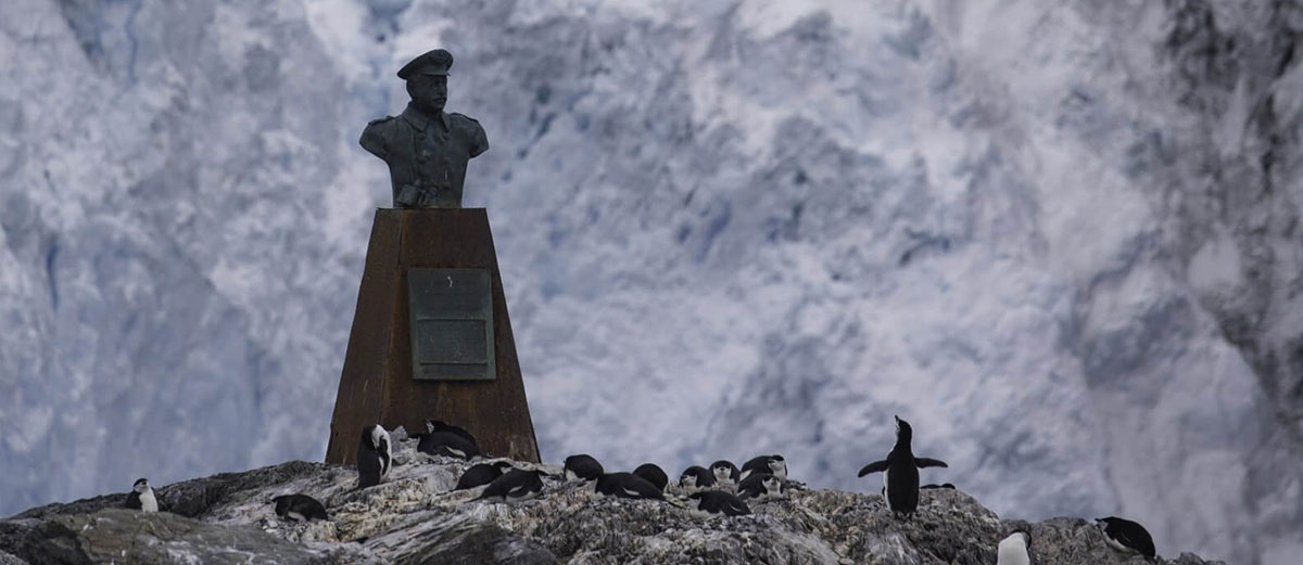 le monument à schakelton à pointe wild