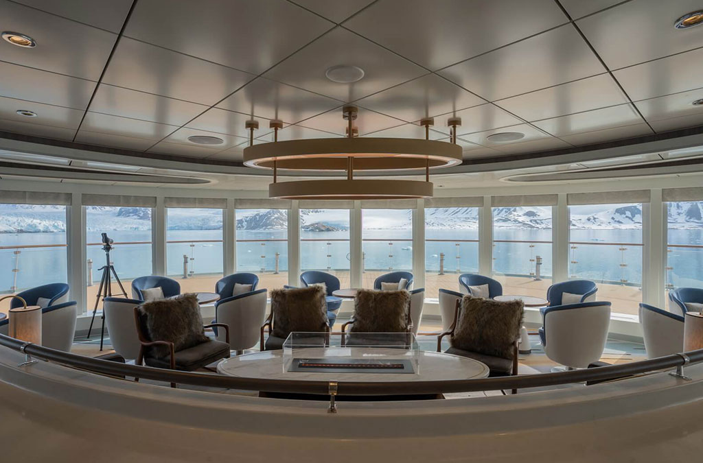 Salon Panoramique à bord de l'Oceal Albatros et Victory