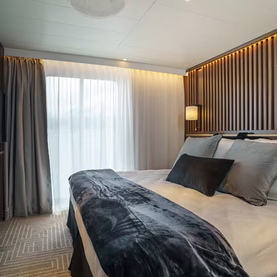 Ultramarine Owner Suite