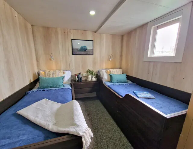 ushuaia premier twin